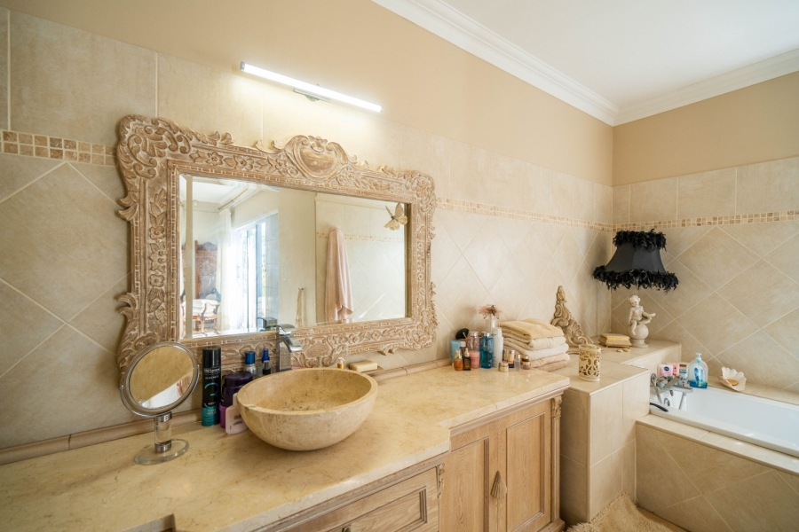 6 Bedroom Property for Sale in West Bank Eastern Cape